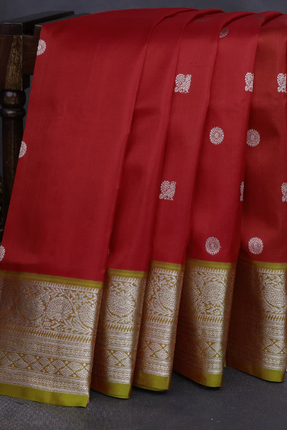 Venkatagiri Saree
Red
